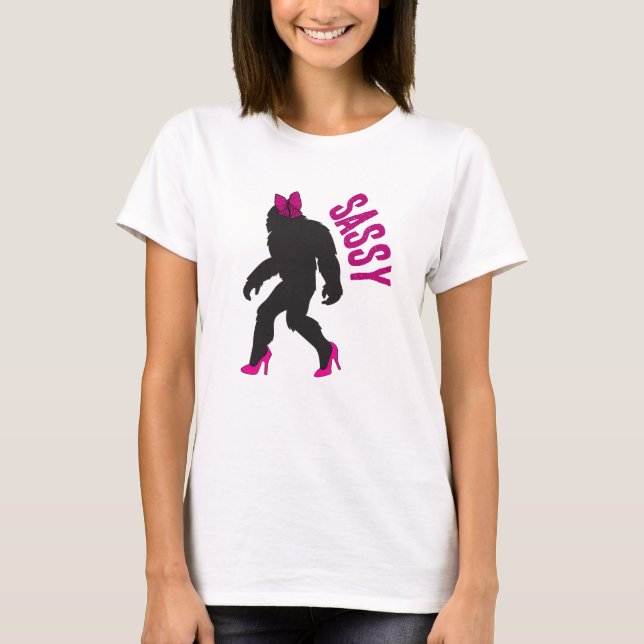Camiseta Chic Sasquatch (Pé Grande) (Frente)