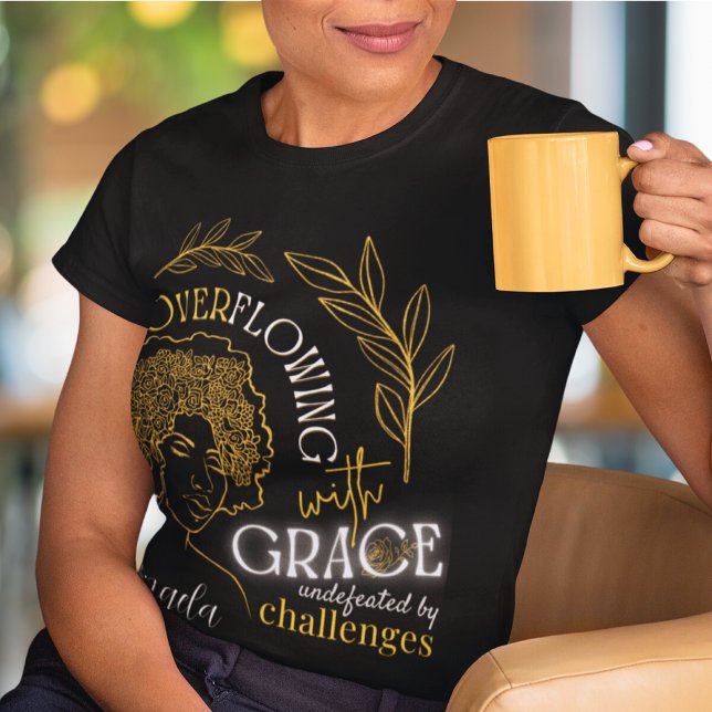 Camiseta Chic transbordando com Grace Blooming afro (Criador carregado)