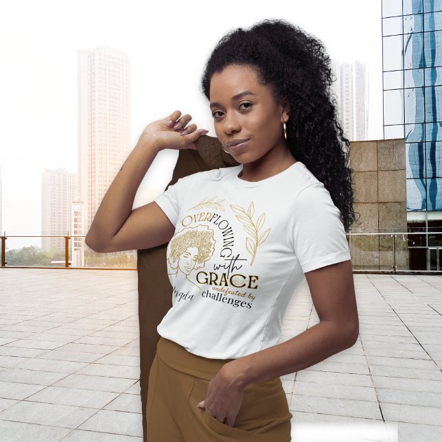 Camiseta Chic transbordando com Grace Blooming afro (Criador carregado)