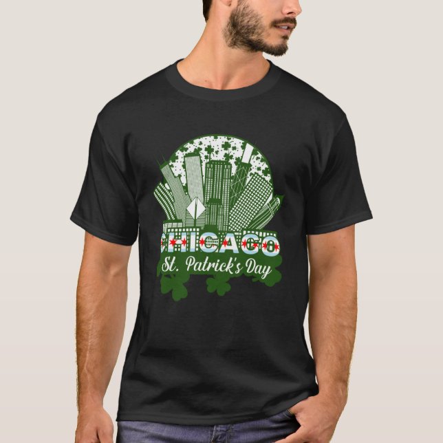 Camiseta Chicago St Patrick s Day Chicago Flag Shamrock Iri (Frente)