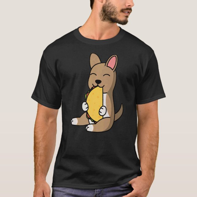 Camiseta Chihuahua Comendo Um Cachorro Taco (Frente)