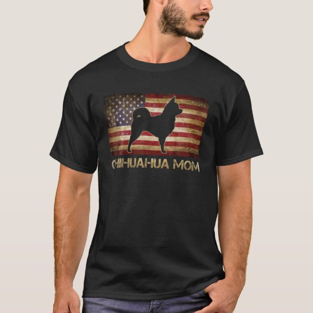 Camiseta Chihuahua Mãe Vintage Bandeira Americana Cão Patri (Frente)