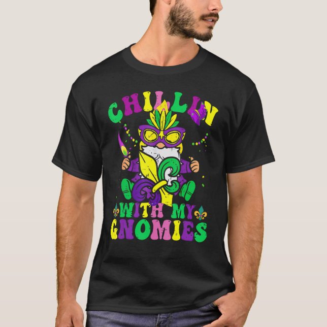 Camiseta Chillin Com Meus Gnomies Mardi Gras New Orleans Pa (Frente)