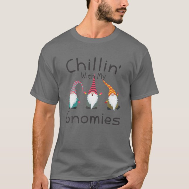 Camiseta Chillin Com Meus Gnomies Santa Claus Garden Gnomo  (Frente)