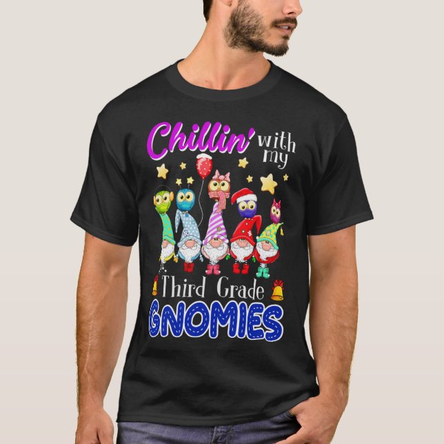 Camiseta Chillin Com O Meu Terceiro Natal Gnomos (Frente)