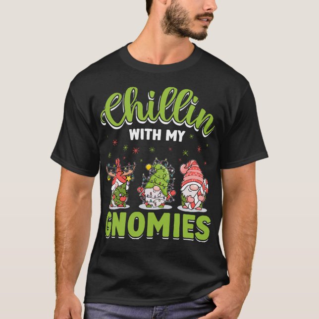 Camiseta Chillin com o Natal dos Meus Gnomos (Frente)