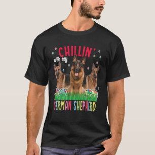 Camiseta Chilling' Com Minha Páscoa German shepherd Cachorr