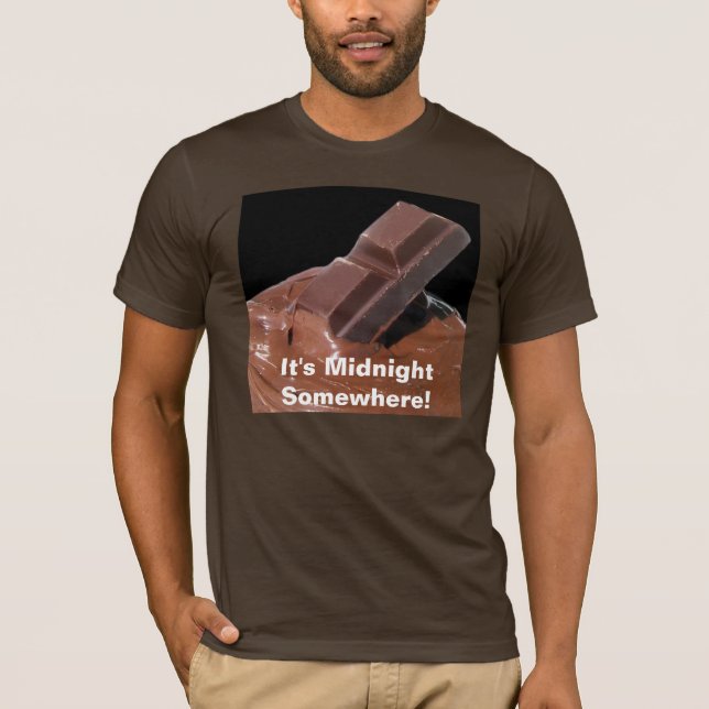 Camiseta Chocolate É Meia-Noite Em Algum Lugar (Frente)