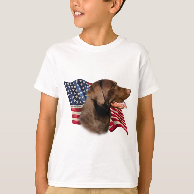 Camiseta Chocolate Labrador Retriever American Flag (Frente)