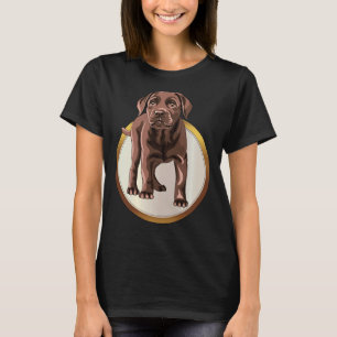 Camiseta Chocolate Labrador Retriever Sobre Uma Medalha Dou