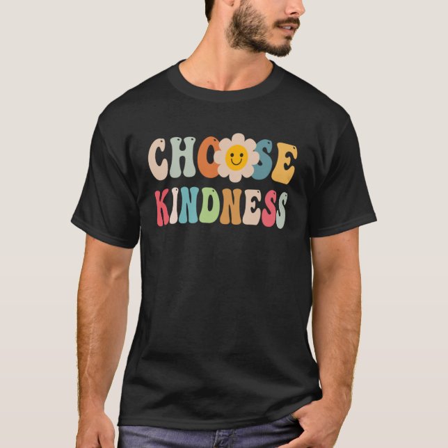 Camiseta Choose Kindness Retro Groovy Daisy Be Kind Inspira (Frente)