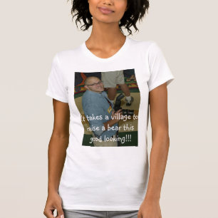 Camiseta Chris no vestuário do urso