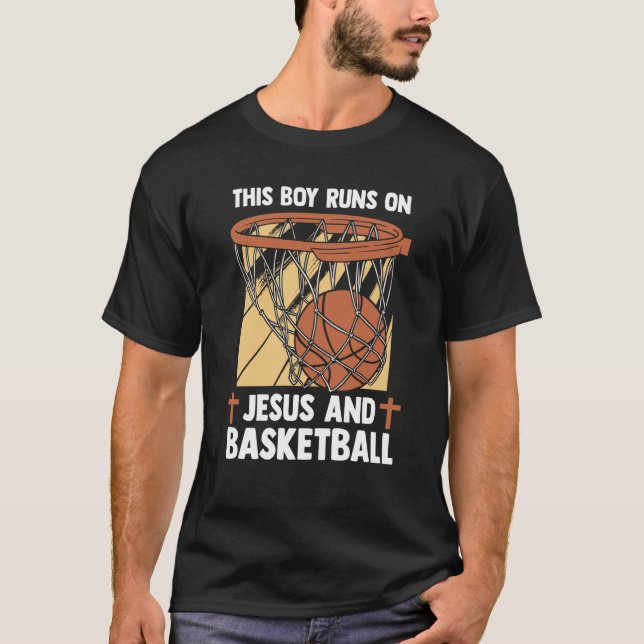 Camiseta Christian Baller This Boy Runs On Jesus And Basket (Frente)
