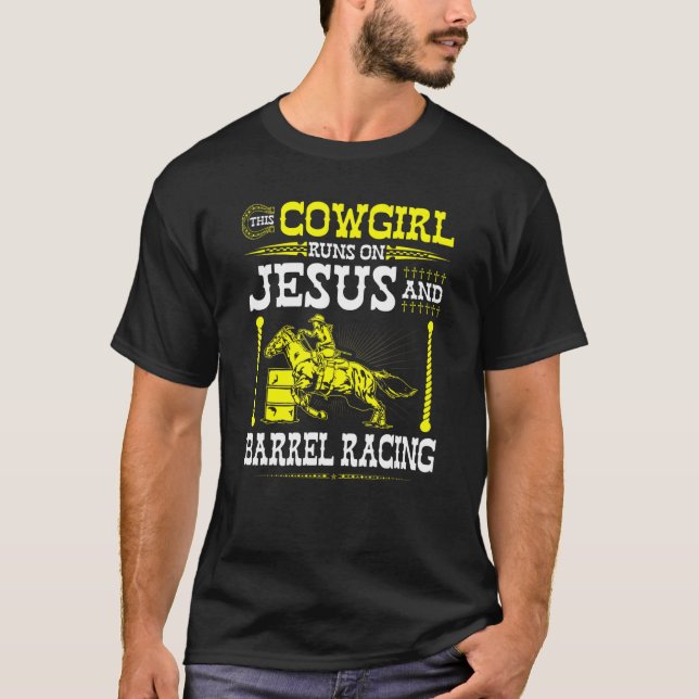Camiseta Christian Barrel Racing Cowgirl Executa em Jesus B (Frente)