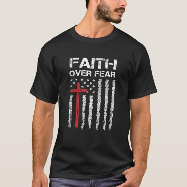 Camiseta Christian for men Faith Over Fear American F (Frente)