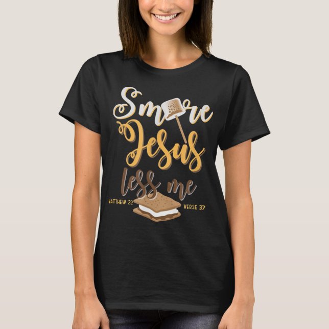 Camiseta Christian Smore Jesus Menos Eu Acampando Chocola (Frente)