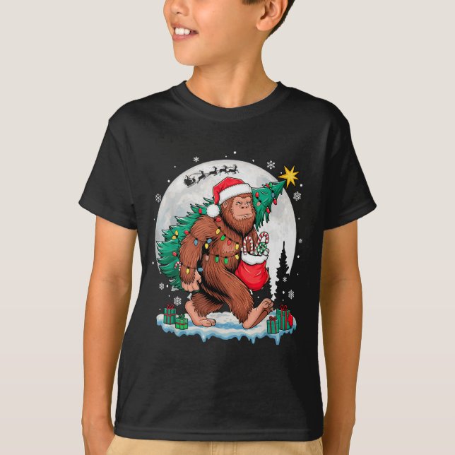 Camiseta Christmas Bigfoot Santa Tree Sleigh Moon Funny Xma (Frente)