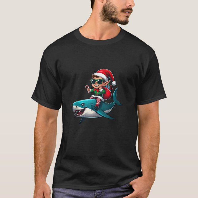 Camiseta Christmas Elf Riding Shark Sunglasses Santa Hat Ca (Frente)