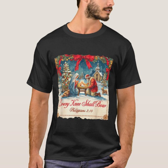 Camiseta Christmas Nativity Scene Xmas Every Knee Shall Bow (Frente)