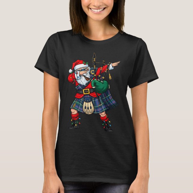 Camiseta Christmas Santa Playing Scottish Bagpes Funny Holi (Frente)
