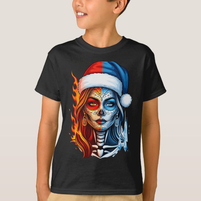 Camiseta Christmas Sugar Skull Art Woman Santa Hat Fantasy  (Frente)