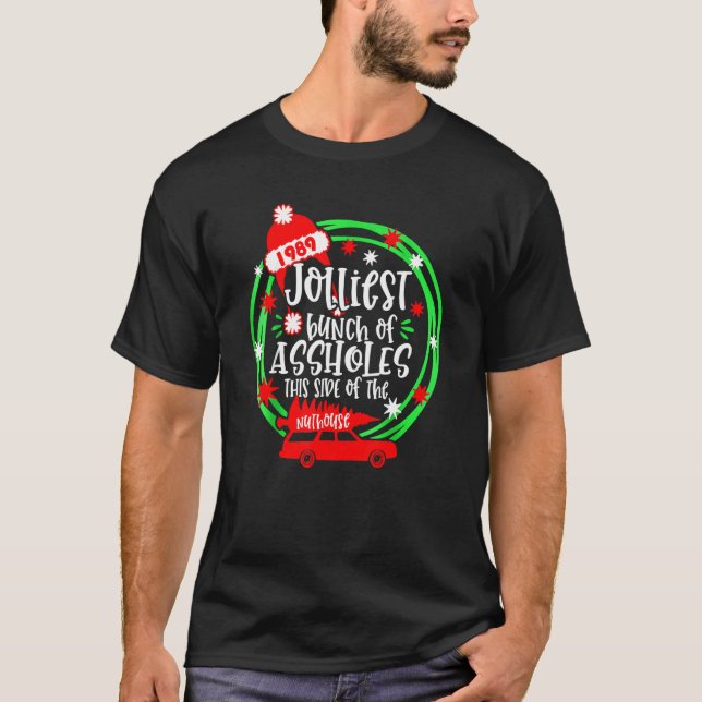 Camiseta Christmas Tree Red Truck Jolliest Bunch Of A Holes (Frente)