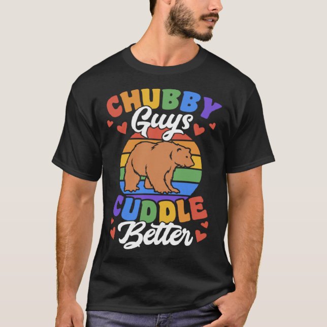 Camiseta Chubby Guys Cuddle Better Gay Grizzly Bear Pride M (Frente)
