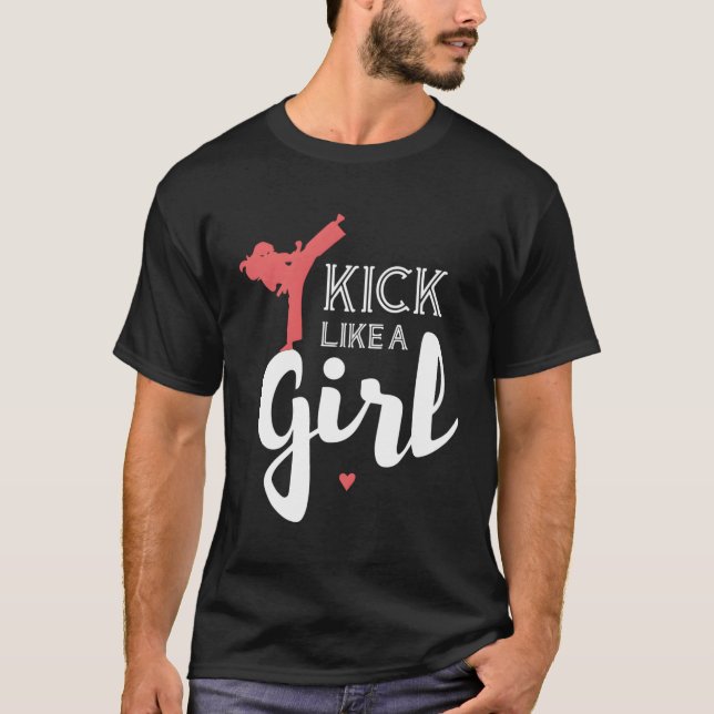 Camiseta Chutar Como Um Karate Lutar Esporte (Frente)