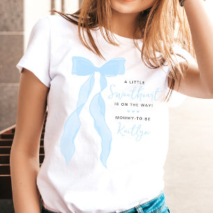 Camiseta Chuva de Bebê Laço Azul Elegante Pequeno Querido