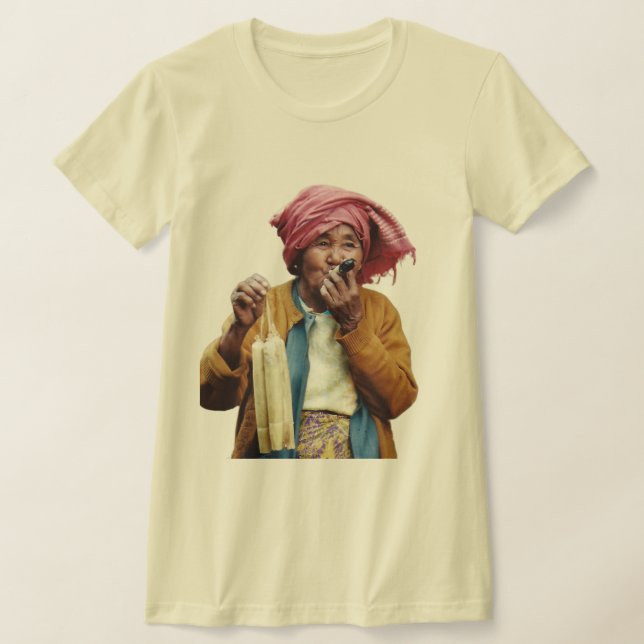 Camiseta Cigar Smoking Granny T-Shirt (Postura )