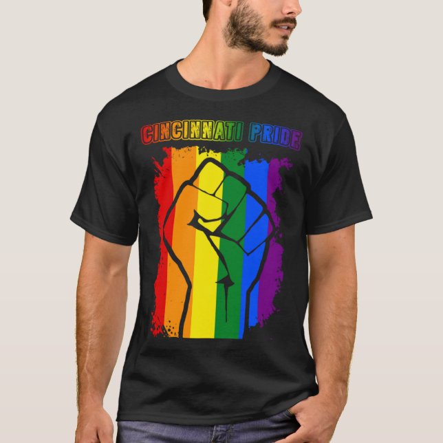 Camiseta Cincinnati LGBT Pride Month LGBTQ Rainbow Flag (Frente)