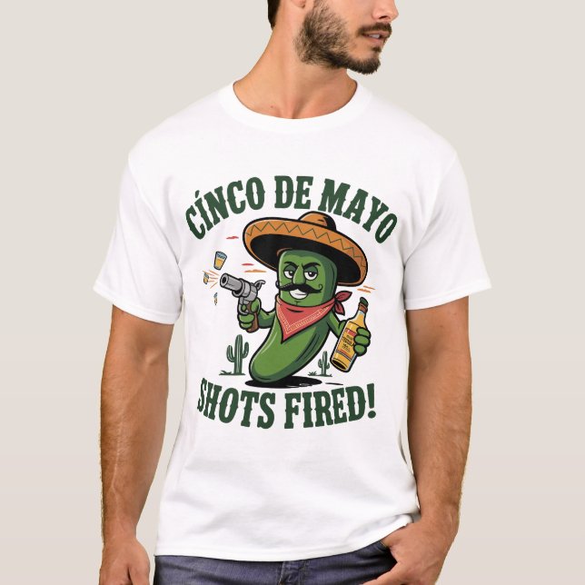 Camiseta Cinco de Mayo Chili Showdown - Tiros Disparados! (Frente)