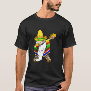 Camiseta Cinco De Mayo Dabbing Gnome Mexicano Poncho Sombre