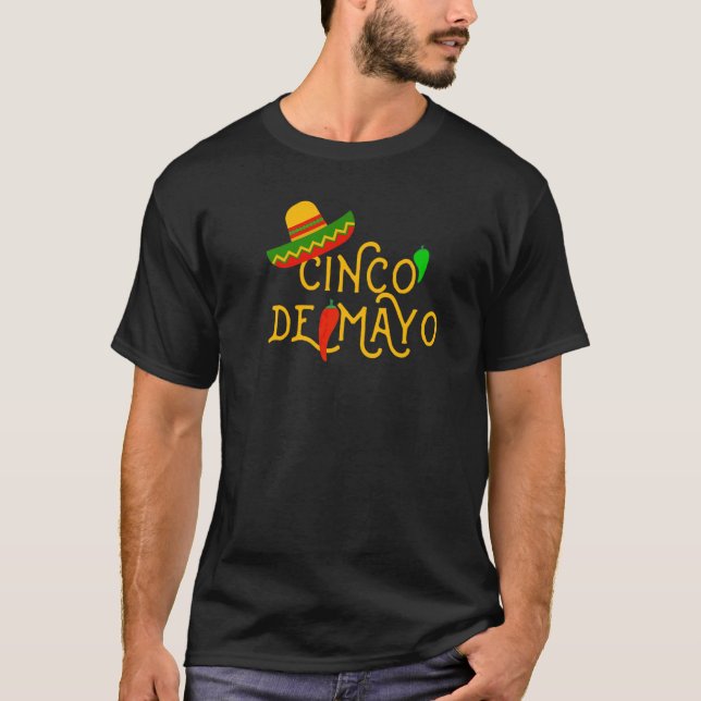 Camiseta Cinco De Mayo Fiesta Sombrero Chili Pepper Mexican (Frente)