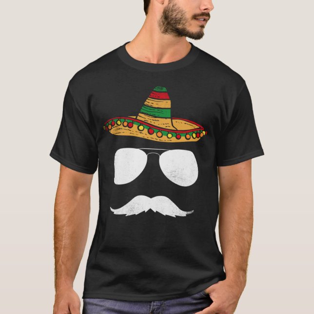 Camiseta Cinco De Mayo Sombrero Mustache Face Sunglasses Me (Frente)