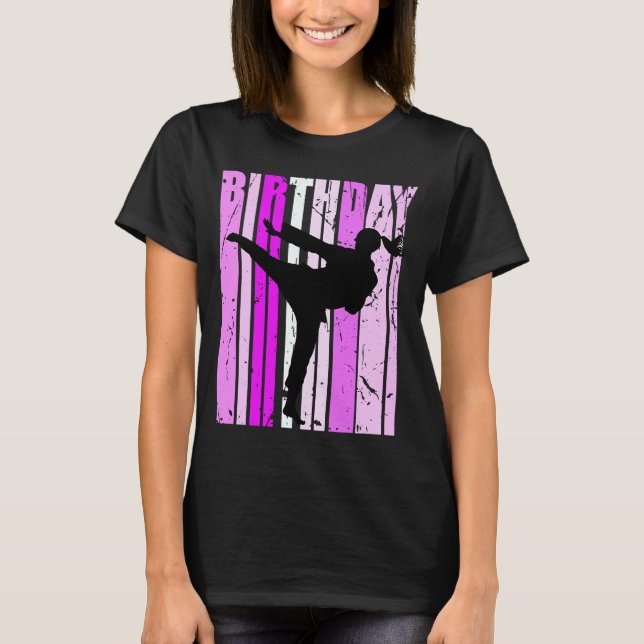 Camiseta Cinturão Negro De Karate Rosa De Aniversário Para  (Frente)