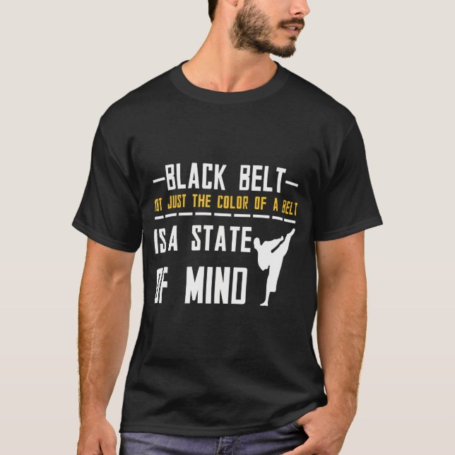Camiseta Cinturão Negro É Um Estado Da Mente Taekwondo (Frente)