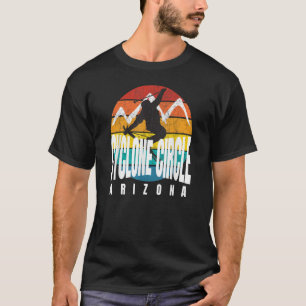 Camiseta Círculo de Ciclone de Esquema de Rad Ski Retro Cc