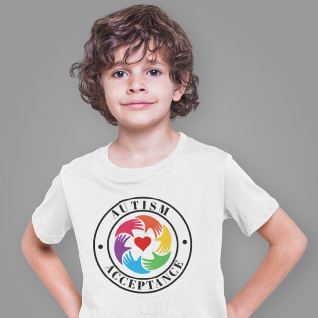 Camiseta Círculo de Mãos e Coração de Aceitação do Autismo (Criador carregado)