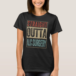 Camiseta Cirurgia de substituição do joelho por hetero fora
