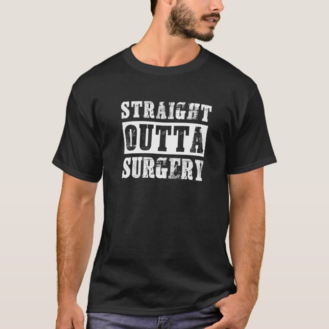 Camiseta Cirurgião de Recuperação de Cirurgias de Saída de  (Frente)