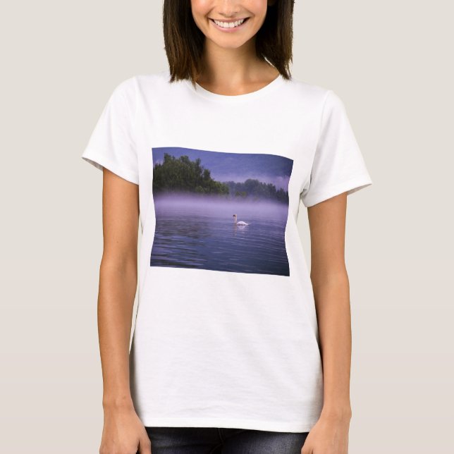 Camiseta Cisne no lago (Frente)