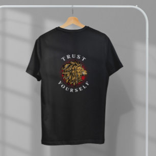 Camiseta Citação de Confiança do Lion Roaring
