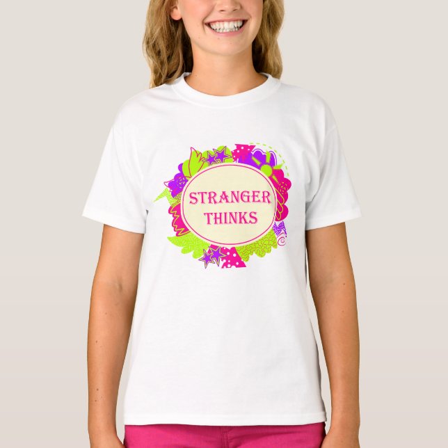 Camiseta Citação de estranho no estilo de programa de TV do (Frente)