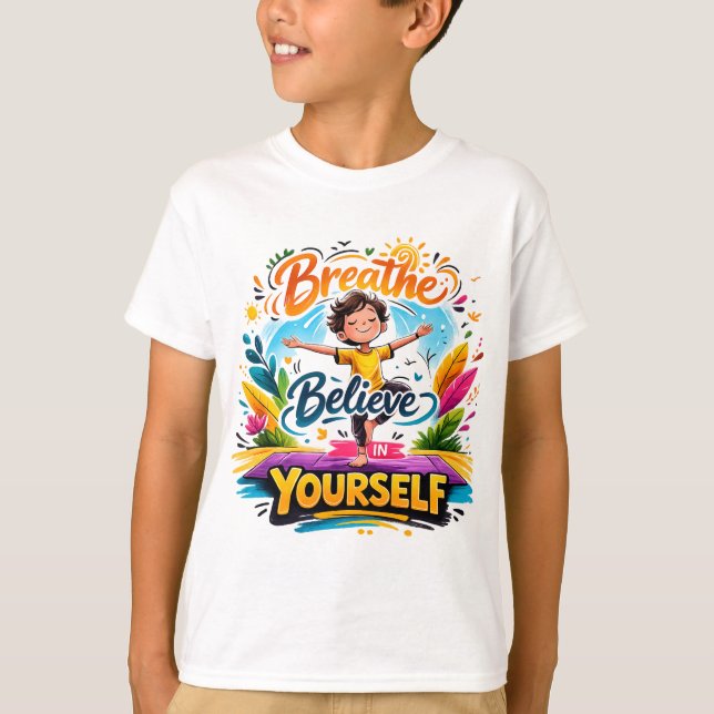 Camiseta Citação de Yoga Positiva Desenho Colorido de Medit (Frente)