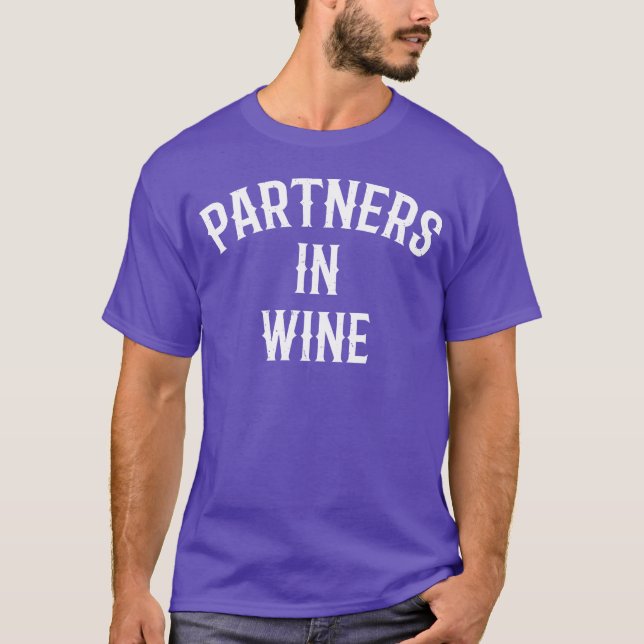 Camiseta Citação engraçada de vinho amigo (Frente)