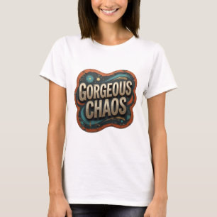 Camiseta Citação Ícone Dourado GORGEOUS CHAOS