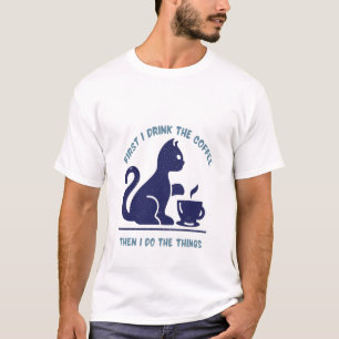 Camiseta , Citação sobre café, um lindo gato azul
