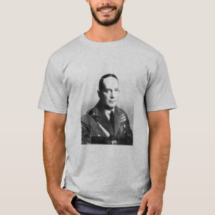 Camiseta Citações e pictur de Douglas MacArthur…