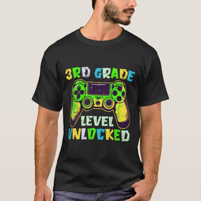 Camiseta Ck To School 3rd Grade Boys Gamer First Day Third  (Frente)